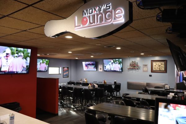 Moxy Lounge(1)